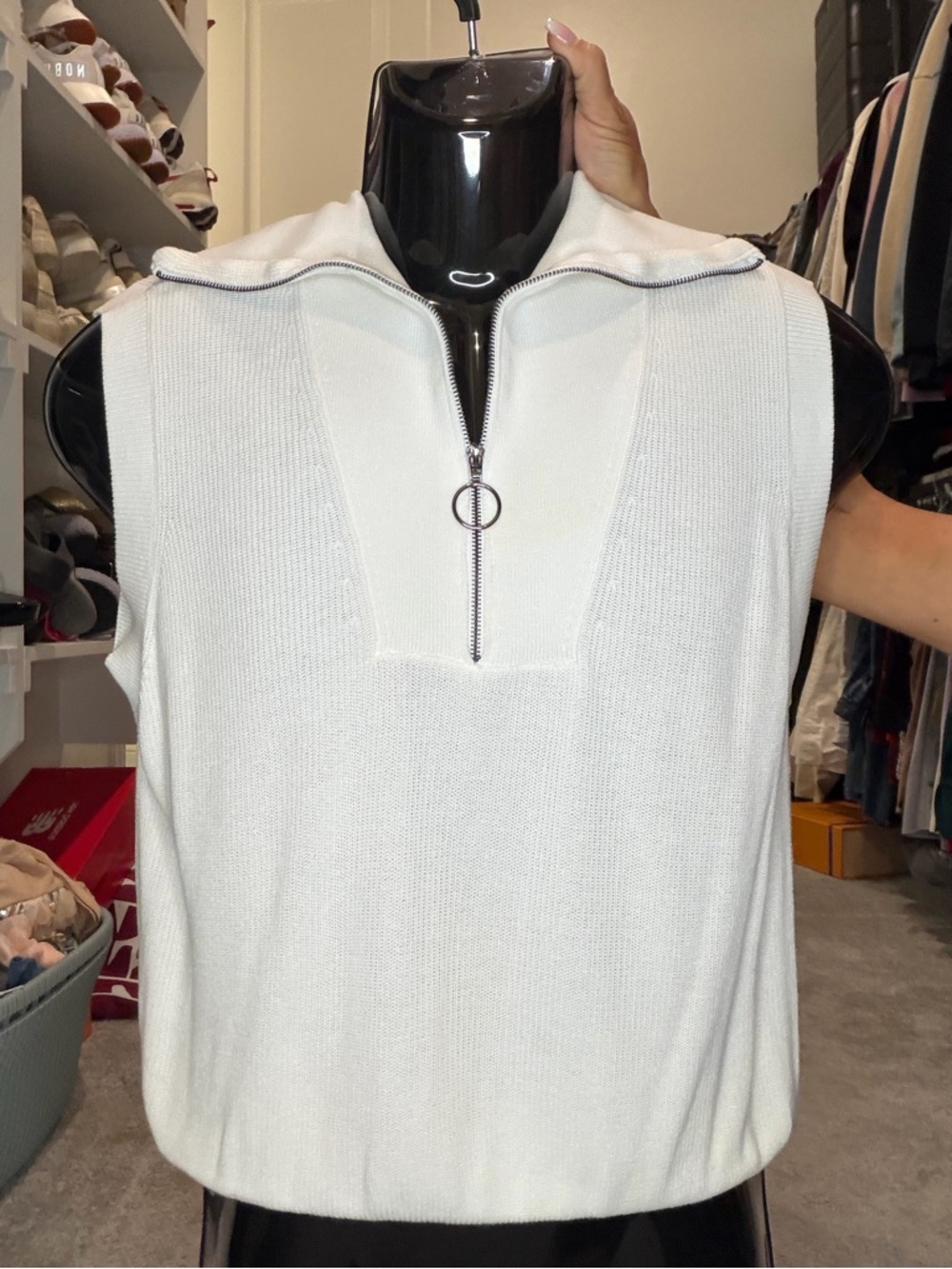 Womens White Sleeveless Zip-Knit Sweater Vest